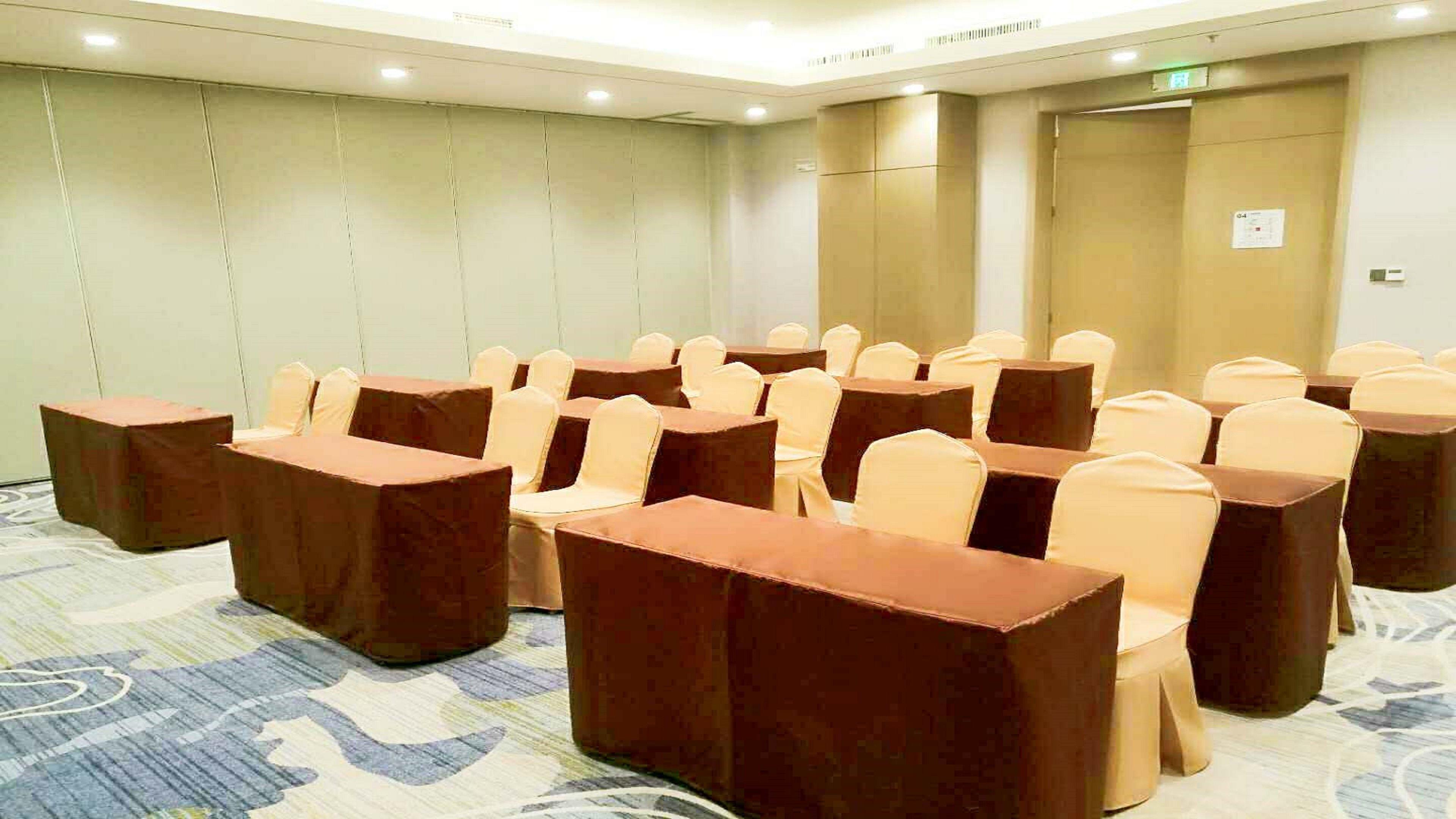 Holiday Inn Express Anshan Downtown By Ihg Bagian luar foto